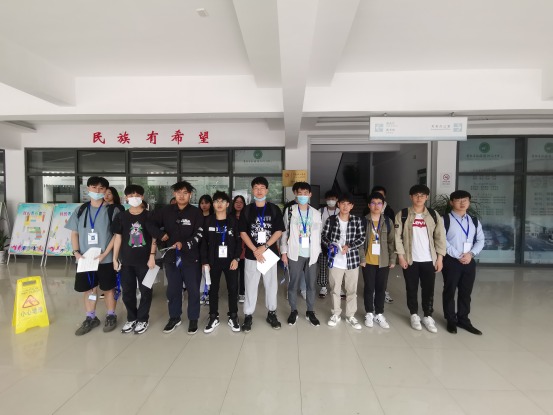 cae9b9f691804003a35d7014ab58ca28.jpg