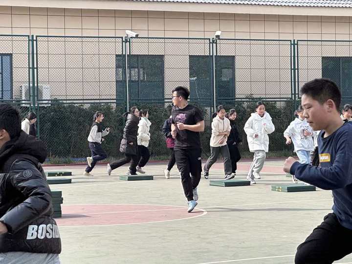 7a3672274c3946078f849efe0411e26a.Jpeg