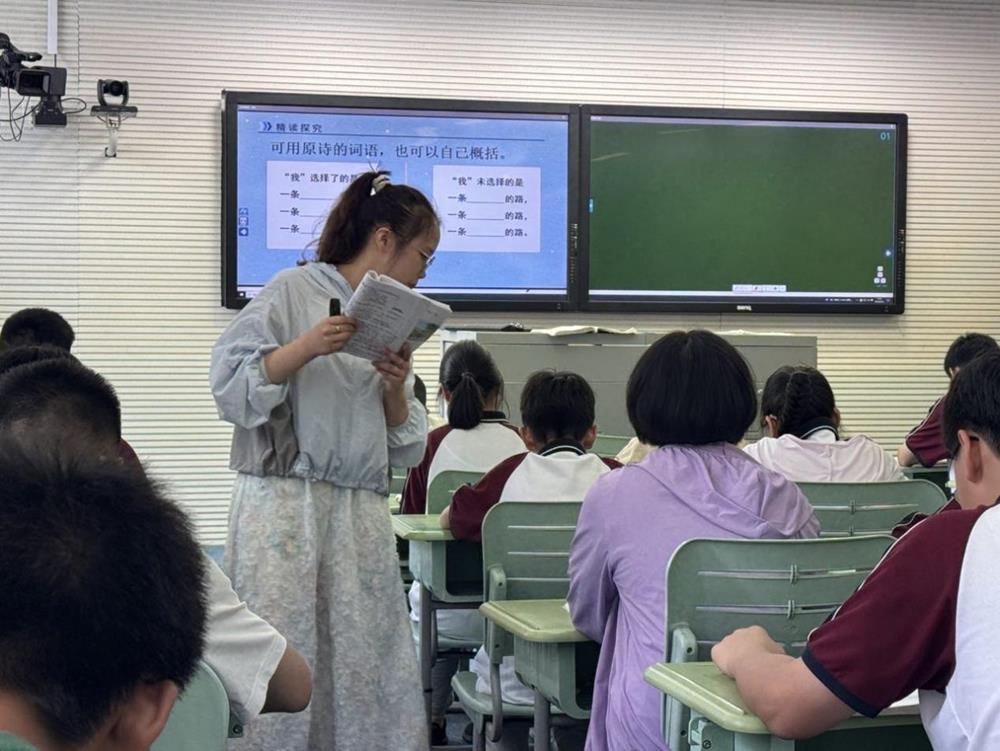 f83ddd3f048c4a39bfd46750f626e715.Jpeg