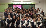 《心怀感恩  与爱同行》——初一（11）班主题班会