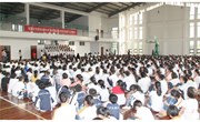 我校举行“歌声扬风采，和谐筑校园”五月歌会
