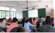 我校召开初三年级“一模”考试家长会