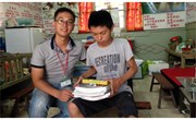 爱心传递 温润他人—我校团委走访慰问社区残疾少年