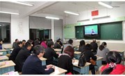 期中考试过后，我校各年级召开家长会