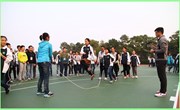 我校组织举行2015年体育节长绳比赛