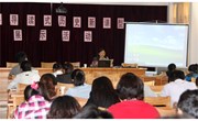 市历史学科初二年级备课组长会议在我校举行