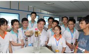 我校初二年级学生参观常熟理工大学物理实验室
