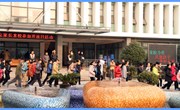 我校举办了“初一百名家长进课堂”教育教学开放日活动。