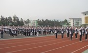 我校举行少先队员退队仪式