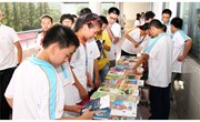 书香满园，爱心无限——我校举行第五届爱心书市活动