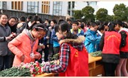 爱心奉献 传递温暖——我校举行第六届鲜花义卖爱心传递活动