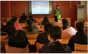 我校举行2017年艺术节暨外语节之班级文化展示活动