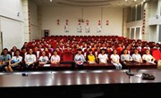 生命在拼搏中熠熠闪光——初二、初三提优学生会议