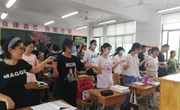 我校组织开展《中考如歌》心理减压团辅活动