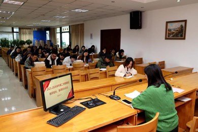 凝心聚力启新程 策马扬鞭谋发展——我校召开2025-2026第二学期教研组长、备课组长会议