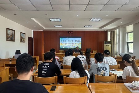启新程 担使命 促成长——常熟市外国语初级中学年轻班主任赋能培训顺利完成